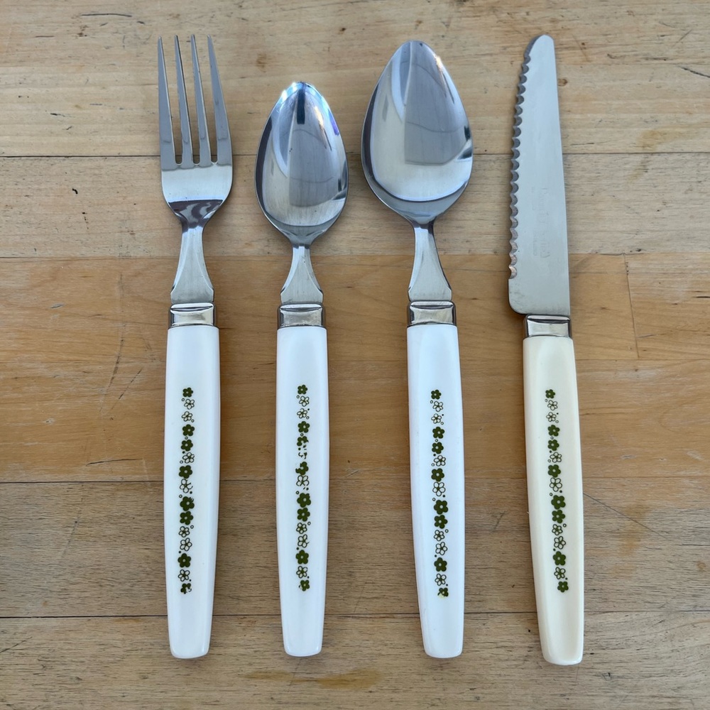 Vintage Regent Sheffield/Pyrex/Corelle Spring Blossom Cutlery